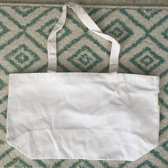 NEW Disney Minnie Beauty by Sephora Tote - Picture 5 of 6